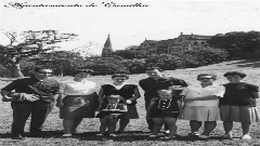 Niños posando (hacia 1930)